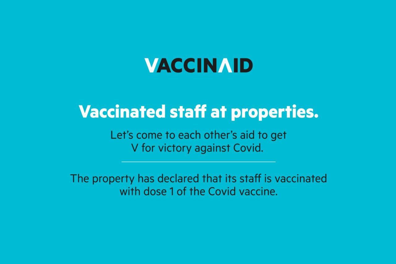 Vaccinated Staff- Oyo Flagship 60526 Five Star Grand Shamshabad Dış mekan fotoğraf